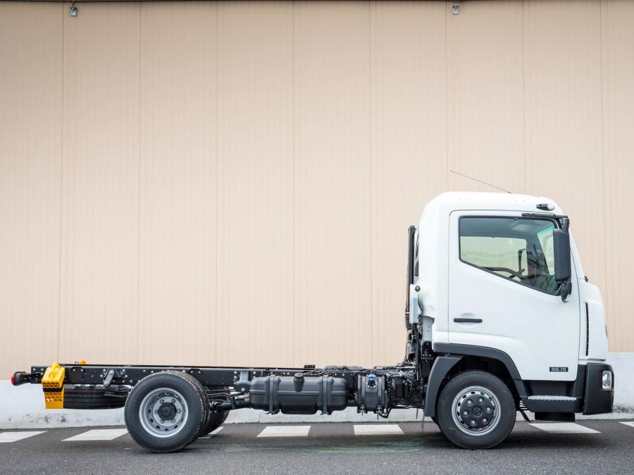  Nissan NT500 2014 года  (фото 8 из 12)